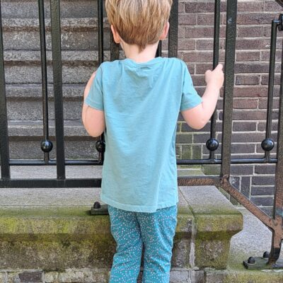 Broekje, turquoise met stipje